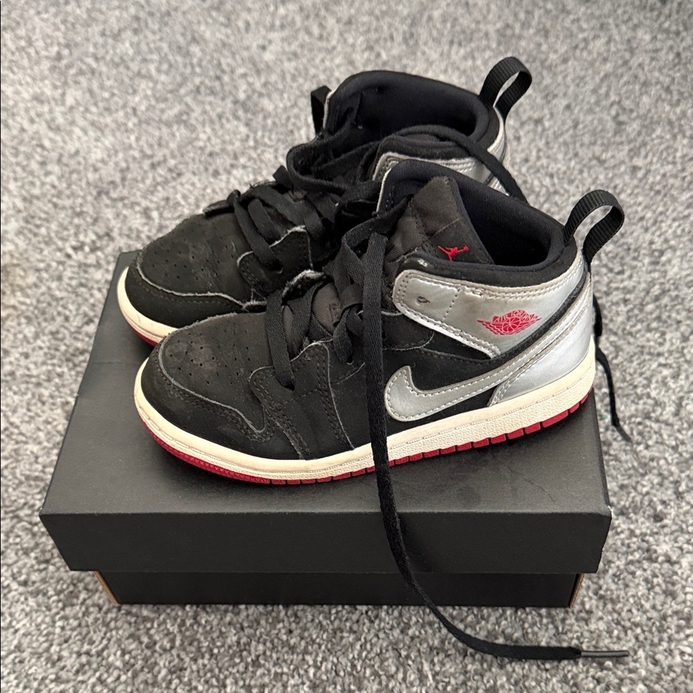 Jordan Kids Black and Silver Sneakers